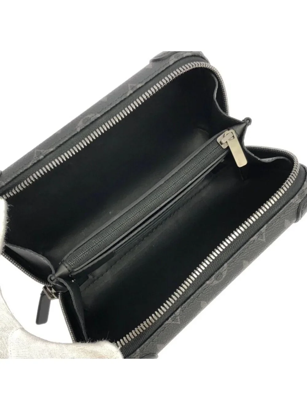 Louis Vuitton Monogram Eclipse Horizon Clutch